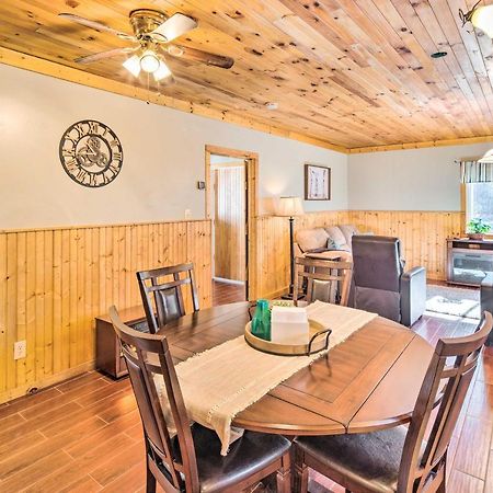 Penrose Home With Covered Deck And Fire Pit! Zewnętrze zdjęcie