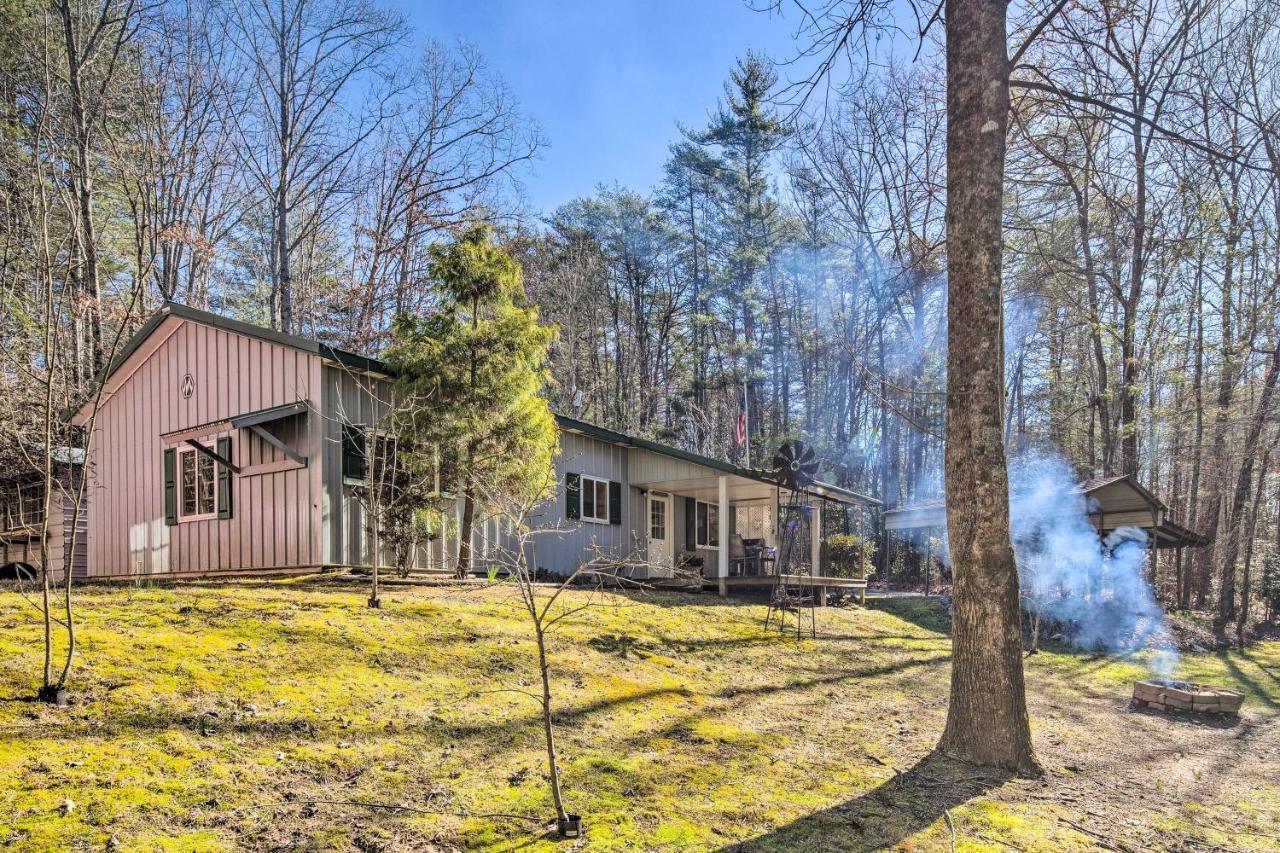Penrose Home With Covered Deck And Fire Pit! Zewnętrze zdjęcie