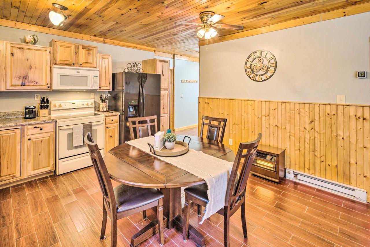 Penrose Home With Covered Deck And Fire Pit! Zewnętrze zdjęcie