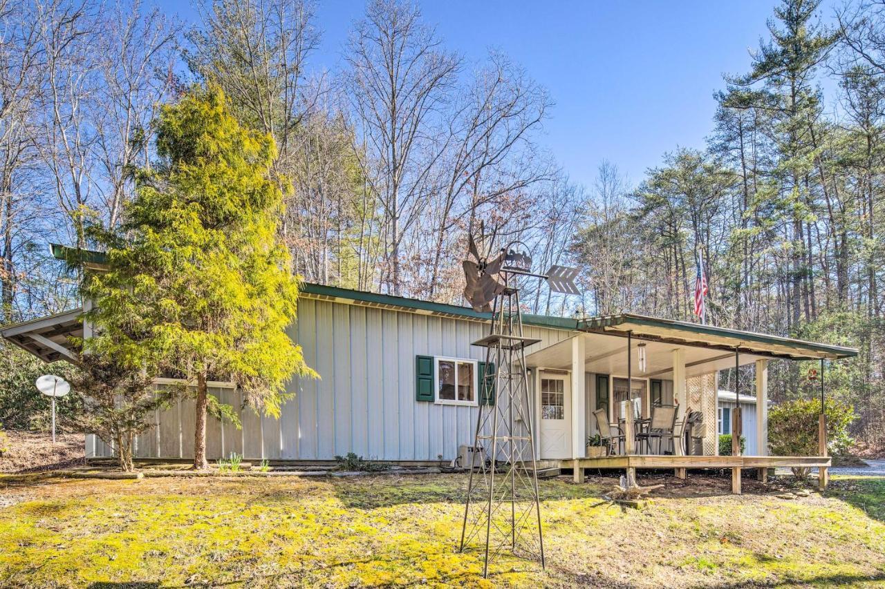 Penrose Home With Covered Deck And Fire Pit! Zewnętrze zdjęcie
